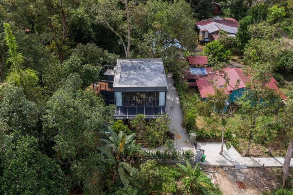 בטאנג קאלי The Estate Hulu Rening - Private Retreat Cabin מראה חיצוני תמונה