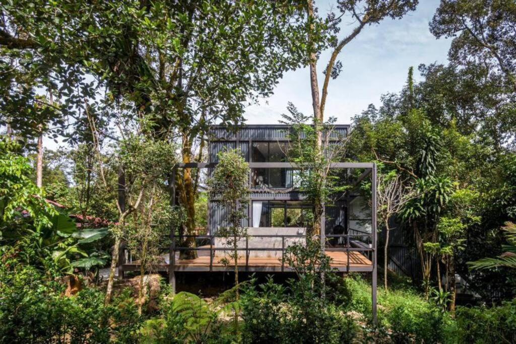 בטאנג קאלי The Estate Hulu Rening - Private Retreat Cabin מראה חיצוני תמונה